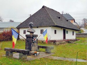 busti-si-casa-Lucaciu