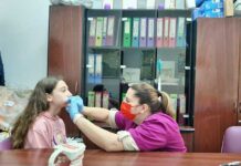 Consult stomatologic pentru copii cu părinți în străinătate