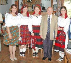Acad.-Ionel-Valentin-Vlad-între-săliștence
