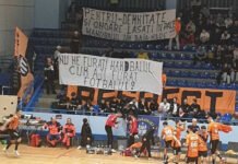 Galeria Minaurului, acidă la adresa autorităţilor