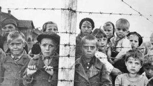 Istoria-Holocaustului