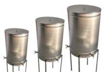 Vase de agheasmă din inox alimentar cu 3 robineți și suport