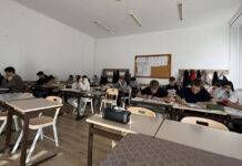 Elevii sigheteni învaţă să comunice în engleză despre problemele importante