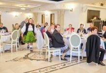 Festivitate dedicată dascălilor care s-au pensionat