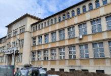 Clădirile abandonate după închiderea mineritului, un pericol pentru cei din jur