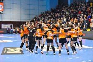 Minaur,-feminin