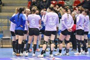 Minaur,-feminin