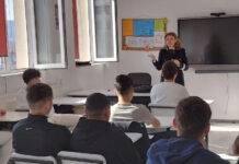 Polițiștii, la discuții preventive cu elevii de la Colegiul Economic „Nicolae Titulescu” din Baia Mare