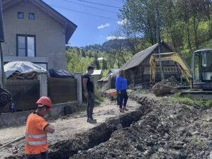 lucrari apa poieni.jpg