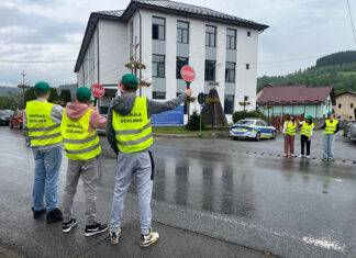 Patrule școlare și lecții de siguranță rutieră pentru elevii din Maramureș