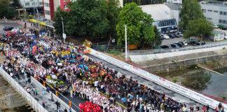 Parada Sărbătorii Castanelor a pornit de pe noul pod din zona Bulevardului Unirii