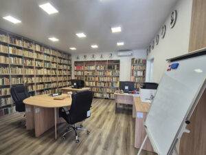 biblioteca grosi.jpg