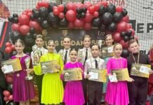 DanceLight Baia Mare, 10 finale și șapte medalii la Bistrița