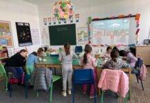 Cum se mențin fetele din Pirita în școală și în comunitate