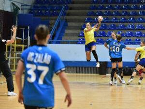 handbal fete.jpg