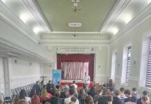 Reprezentanţi ai Universităţii din Bucureşti, la întâlnirea cu liceeni de la Colegiul Naţional „Dragoş Vodă”