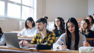 Studenti