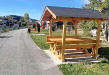 Spațiu de relaxare în parcul din centrul Borșei