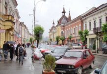 În Sighetu Marmației, bază sportivă în lucru, corp de spital în modernizare, bazin de înot în așteptare