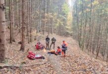 Ucraineni recuperați de salvamontiști după ce au traversat Tisa înot